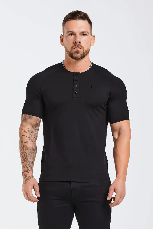 BUTTON FRONT HENLEY TOP - BLACK